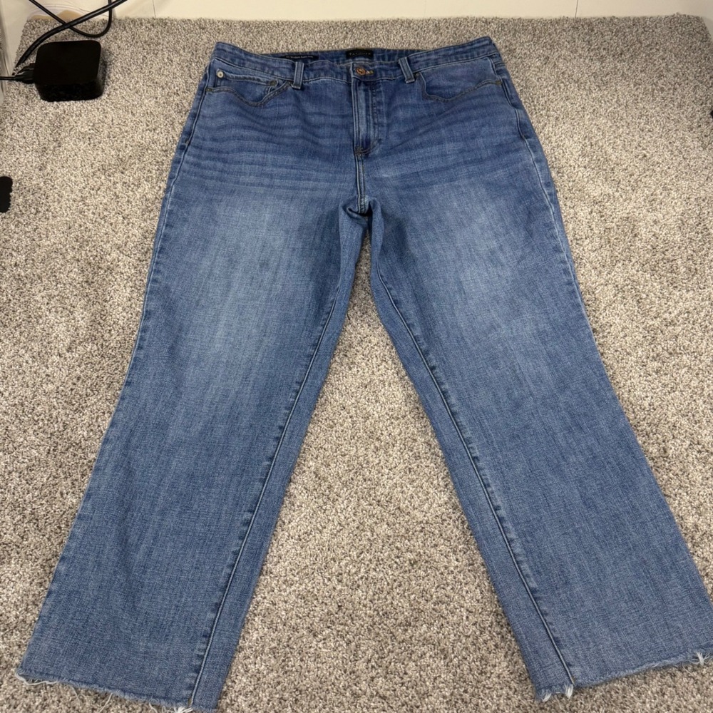 Talbots Womens Modern Ankle Jeans Blue Medium Wash Raw Hem Straight Leg Size 14